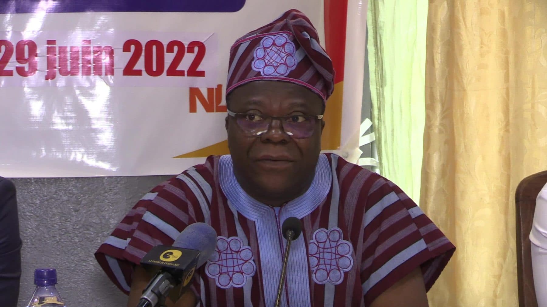 Dr Aurélien Atidegla, président de la PASCiB, en conférence de presse, Cotonou, 29 juin 2022