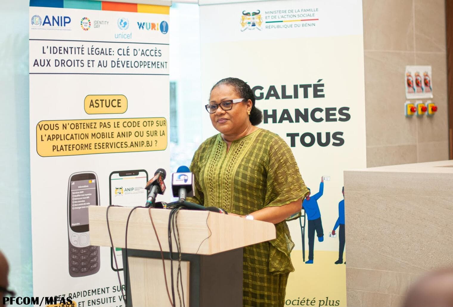 Inclusion au Bénin : 1 422 nouvelles cartes d'égalité de chances remises
